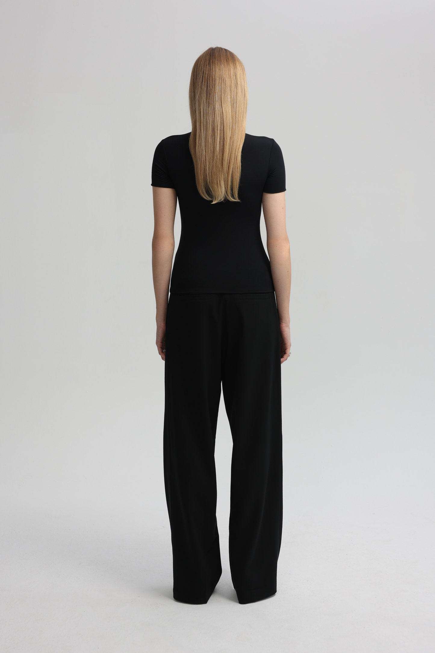 T-SHIRT IN BLACK 2.0