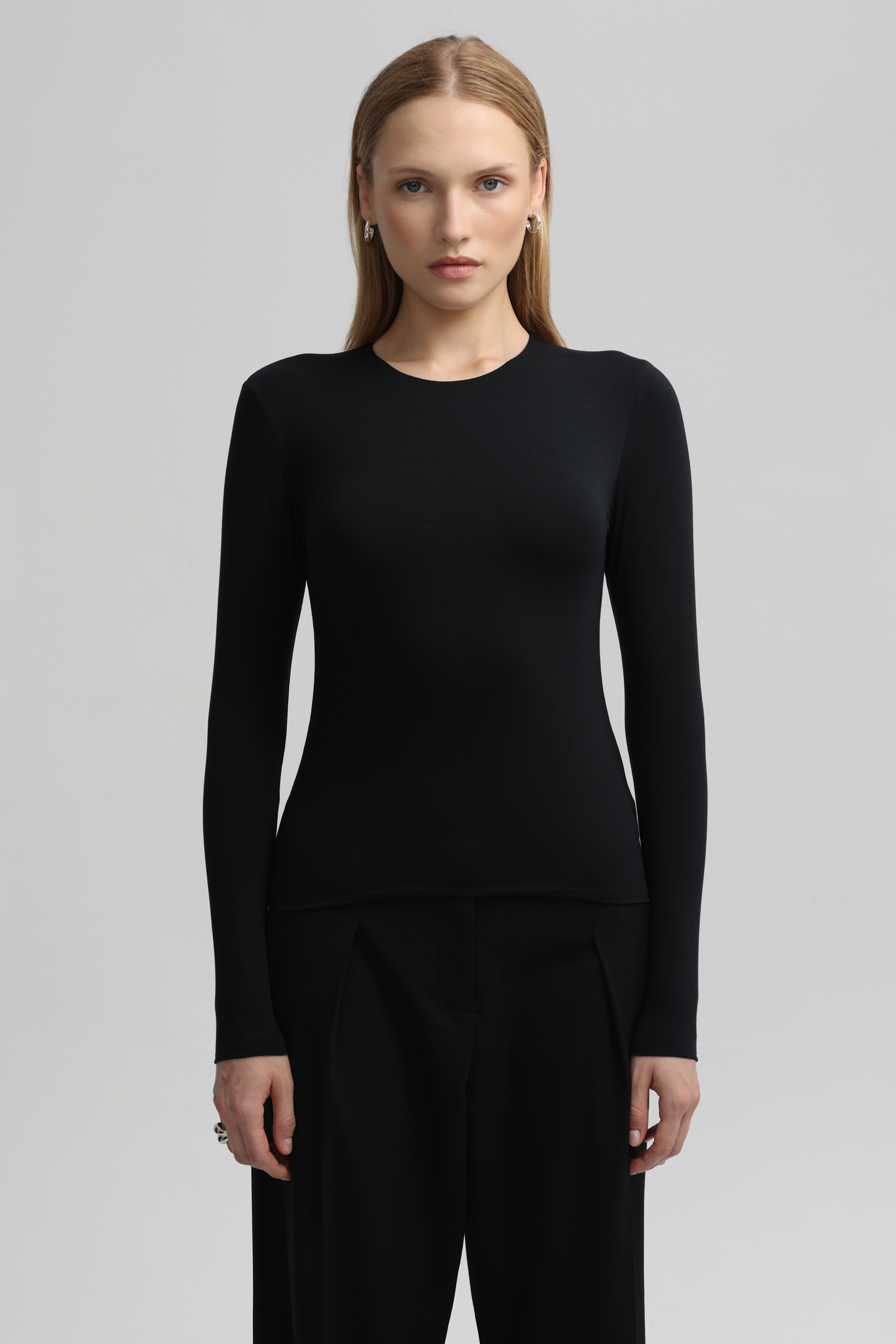 LONGSLEEVE IN BLACK 2.0