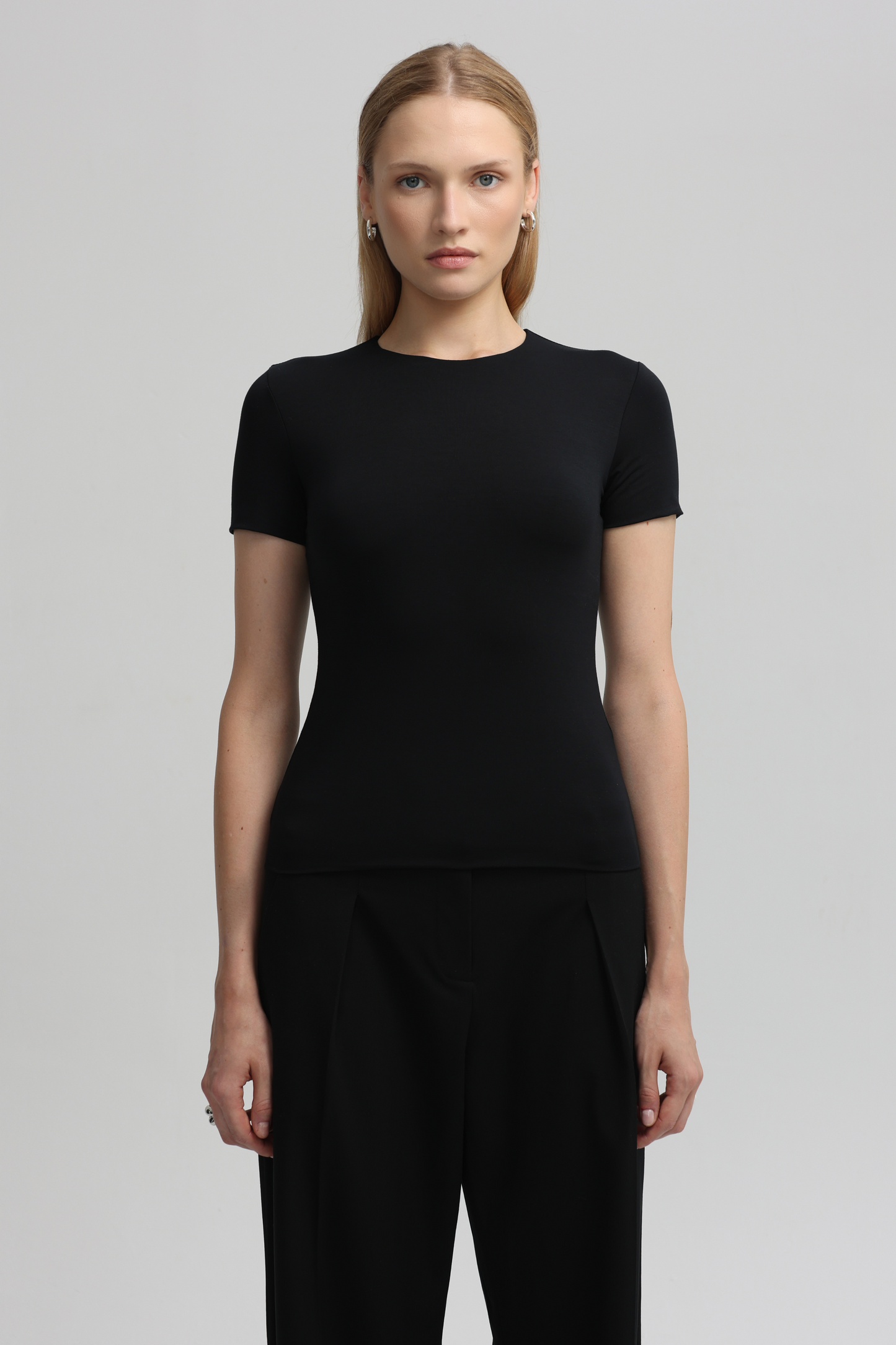 T-SHIRT IN BLACK 2.0